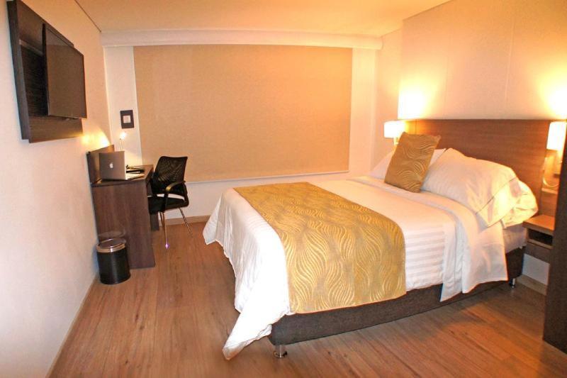 Sm Grand Hotel Богота Номер фото